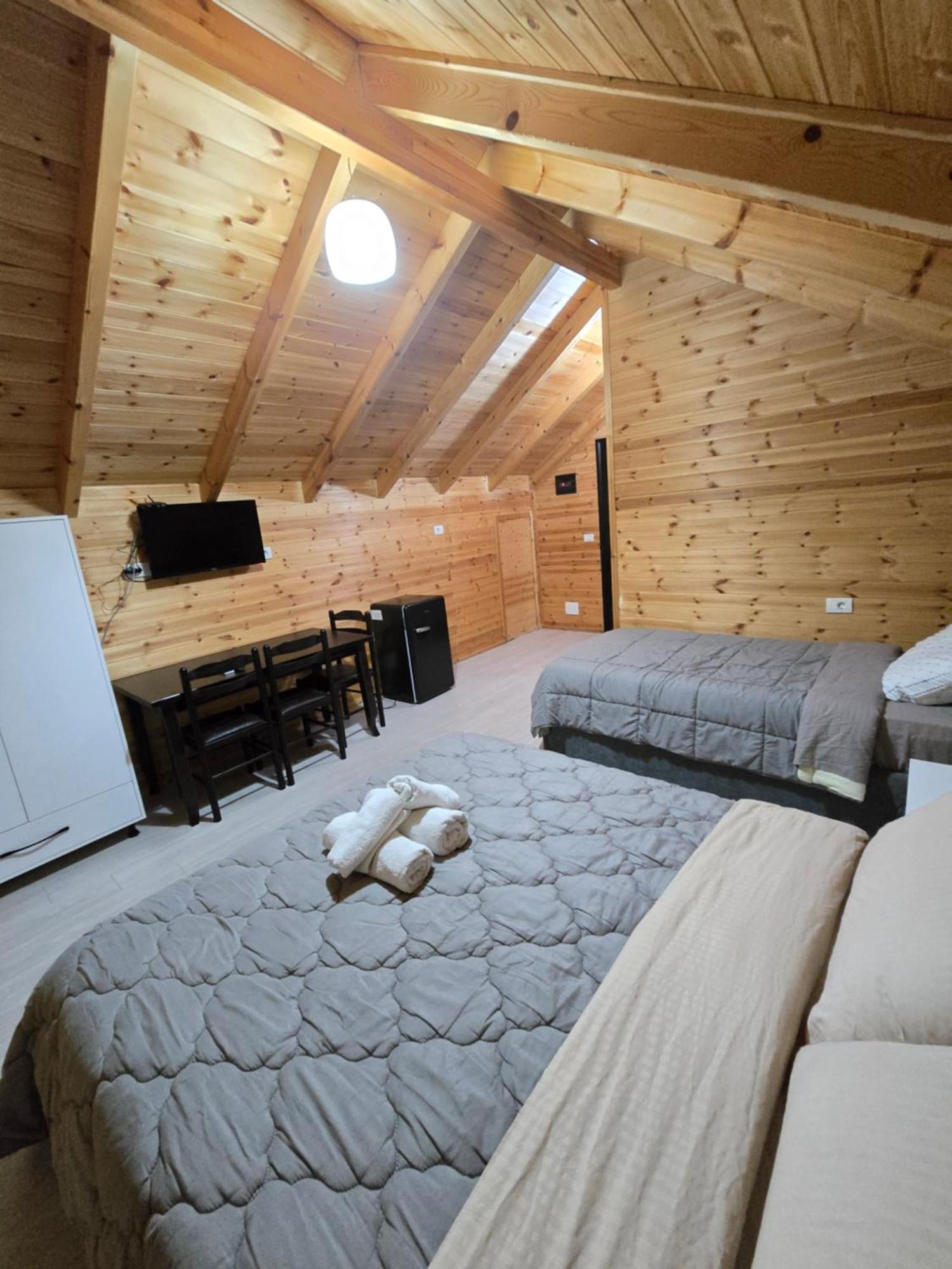 Beni Rooms Tale Lezhë 객실 사진